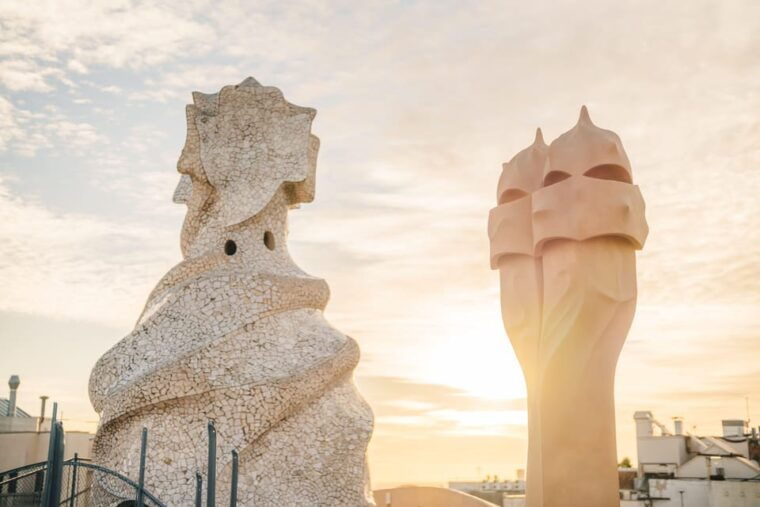 la-pedrera-premium-exclusive-tour-with-cava-stunning-view