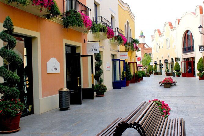 la-roca-village-shopping-private-tour-from-barcelona