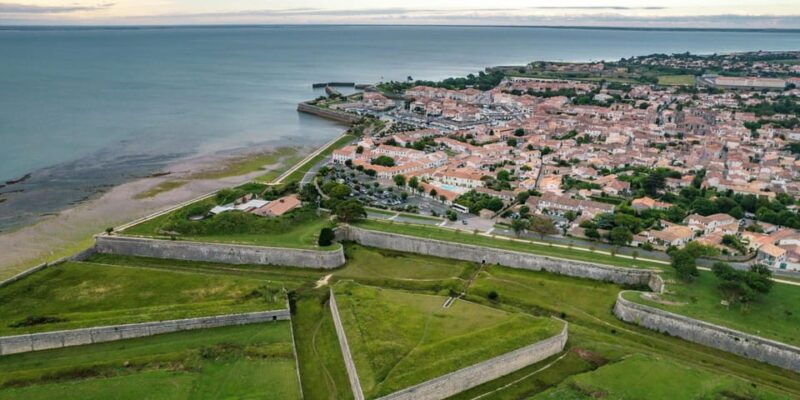 la-rochelle-re-island-guided-tour-with-private-transport