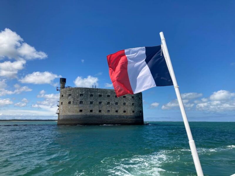 la-rochelle-tour-of-the-city-with-fort-boyard-boat-trip