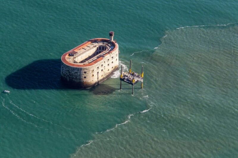 la-rochelle-tour-of-the-city-with-fort-boyard-boat-trip