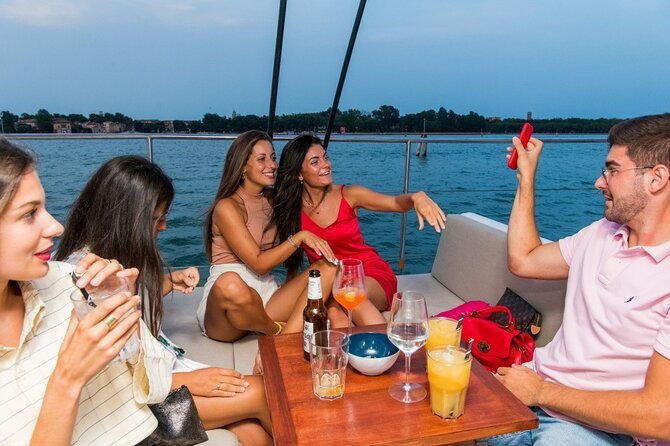 la-serenissima-lagoon-cruise-on-catamaran-with-classical-music-2