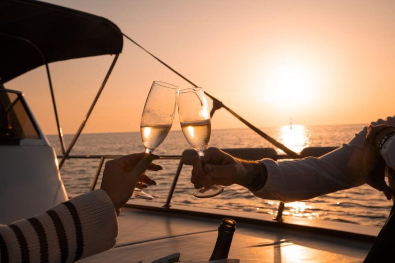 la-spezia-gulf-of-poets-sunset-boat-tour-with-drinks