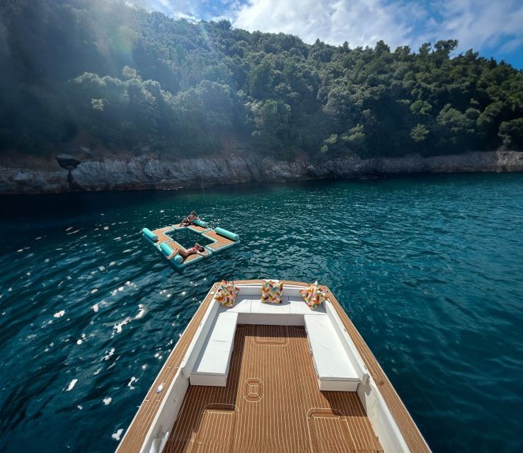 la-spezia-gulf-of-poets-sunset-cruise-with-drinks-snacks