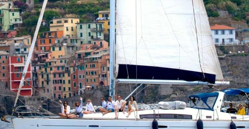la-spezia-private-sailboat-tour-of-cinque-terre-with-lunch