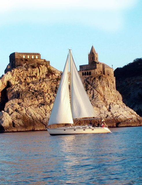 la-spezia-private-sailboat-tour-of-cinque-terre-with-lunch