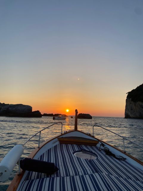la-spezia-sunset-boat-tour-in-the-gulf-of-poets