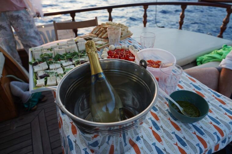 la-spezia-sunset-cruise-with-aperitif-and-dinner