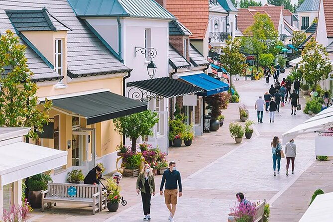 la-vallee-village-parisian-relaxation-shopping-spot-private-tour