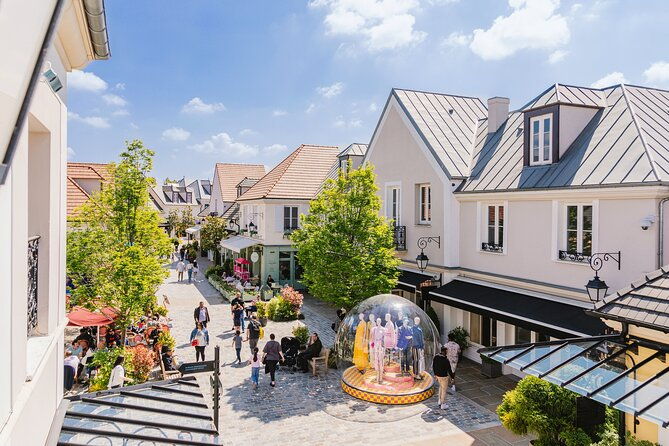 la-vallee-village-shopping-outlet-by-luxury-transport-from-paris