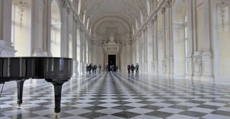 la-venaria-reale-entry-ticket-and-hop-on-hop-off-bus-tour