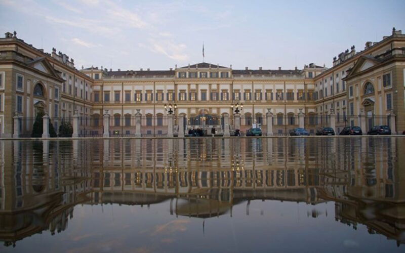 la-venaria-reale-entry-ticket-and-hop-on-hop-off-bus-tour