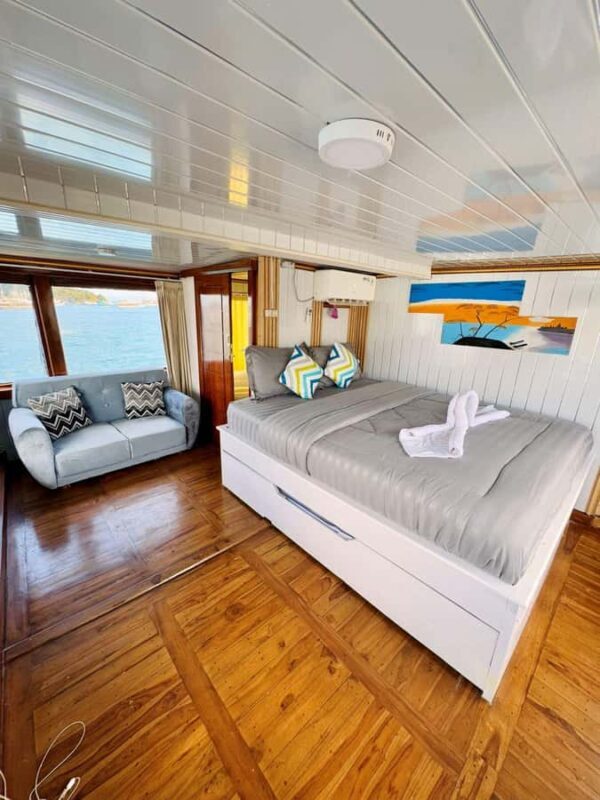 Labuan Bajo: 3-Day Komodo Liveaboard Adventure with VIP Boat - Key Points