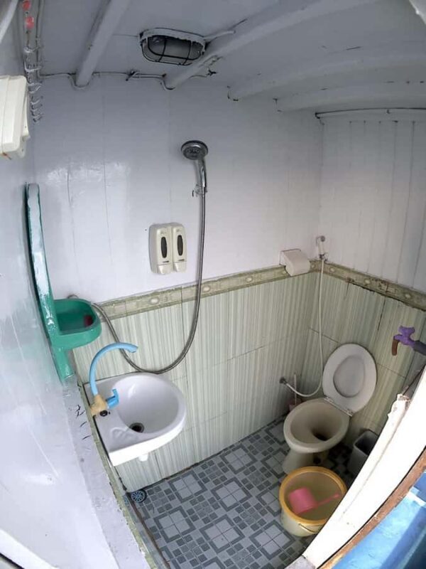 Labuan Bajo: Komodo 2D1N on Qifadjah Overnight Calm Sailing - Key Points