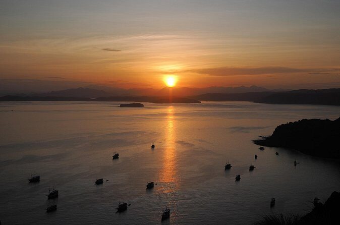 Labuan Bajo - Komodo multi day tour Using Luxury Pinishi Boat - Is It Worth the Price?