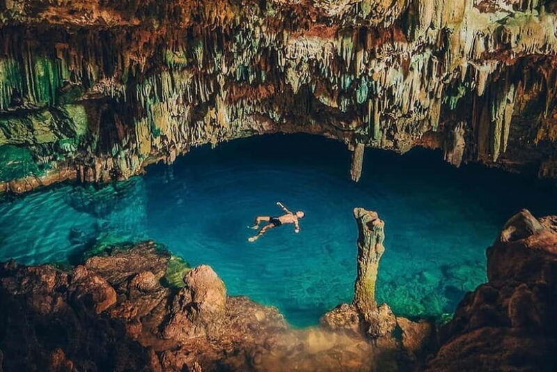 Labuan Bajo: Rangko Cave & Batu Cermin Cave and Sylvia Hill - Key Points