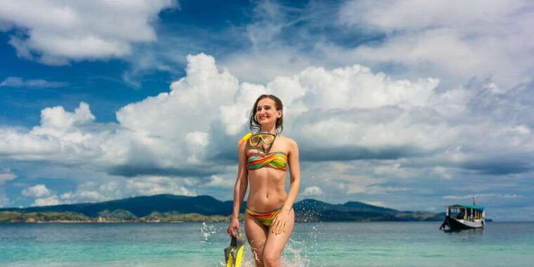 labuan-bajo-swim-and-snorkel-komodo-island-trip-with-lunch