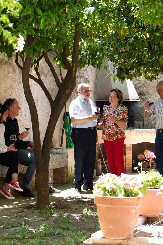 laconi-visit-a-winery-with-wine-tasting