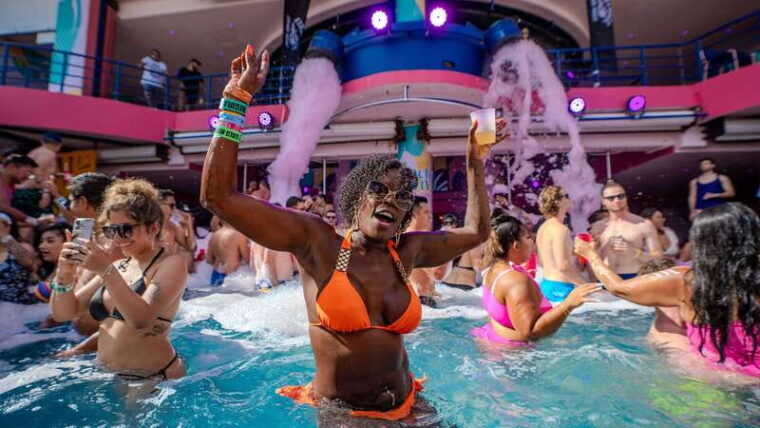 ladies-beach-party-coco-bongo