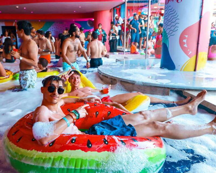 ladies-beach-party-coco-bongo
