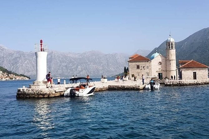 lady-of-the-rocks-and-perast-old-town