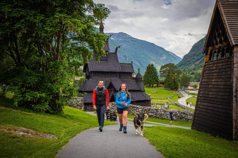 laerdal-guided-tour-in-borgund-stave-church-and-vindhella