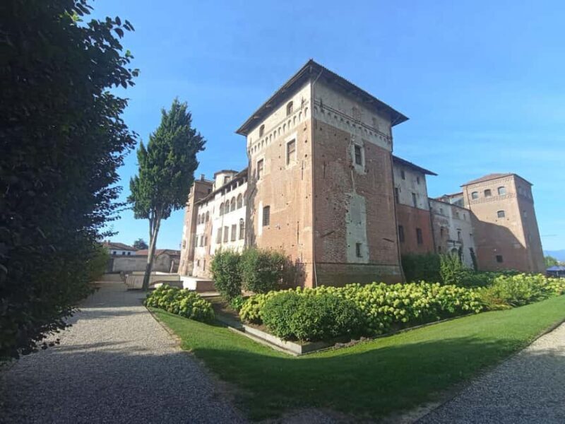 Lagnasco: Castles of the Marchesi Tapparelli D'Azeglio - The Experience in Detail