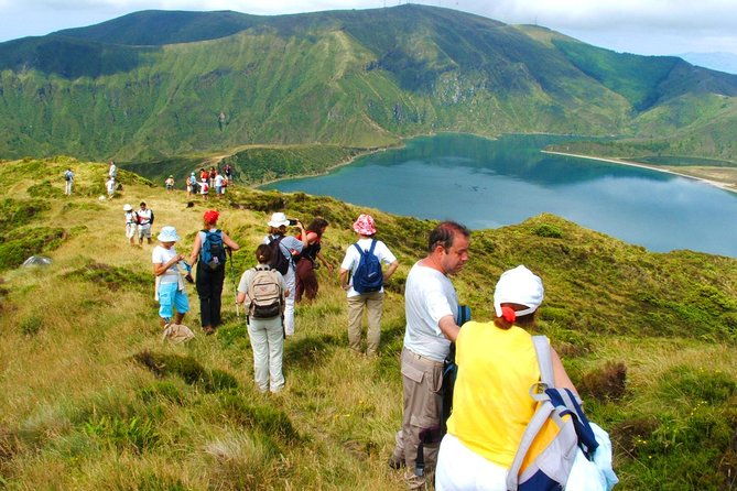 lagoa-do-fogo-walking-tour-with-lunch-from-ponta-delgada-2