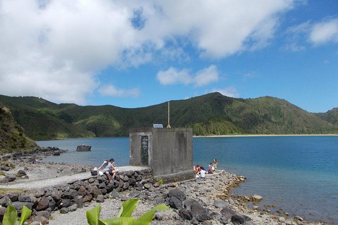 lagoa-do-fogo-walking-tour-with-lunch-from-ponta-delgada-3