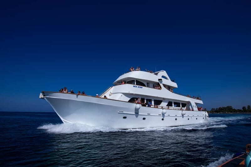Lagoon to Paphos: Blue Lagoon All Inclusive Round Trip - Onboard Food and Drinks