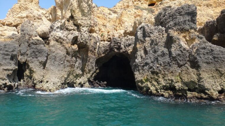 lagos-boat-cruise-to-ponta-da-piedade
