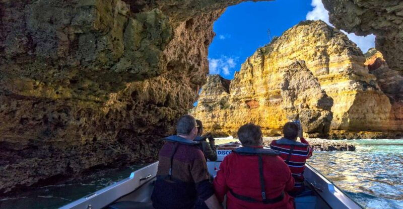 lagos-ponta-da-piedade-coastline-boat-cruise