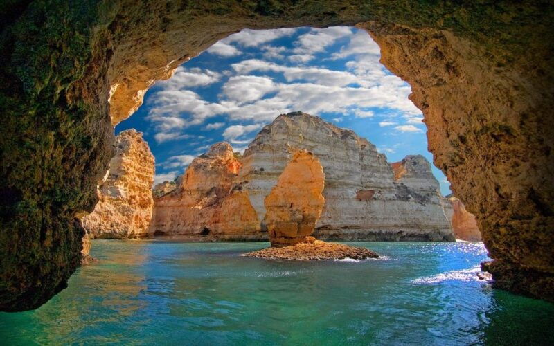 lagos-ponta-da-piedade-rock-formations-guided-boat-tour