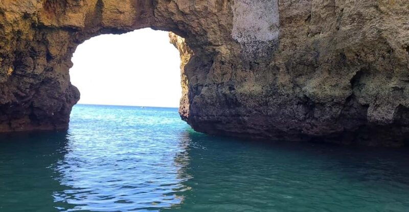 lagos-privat-trip-up-to-11-pax-to-grottos-ponta-da-piedade