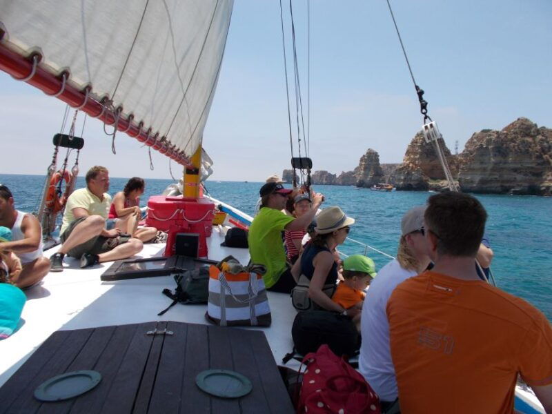 lagos-sailboat-trip-to-ponta-da-piedade