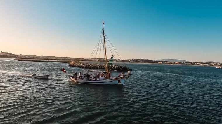 lagos-sunset-sail-aboard-a-traditional-boat-with-prosecco