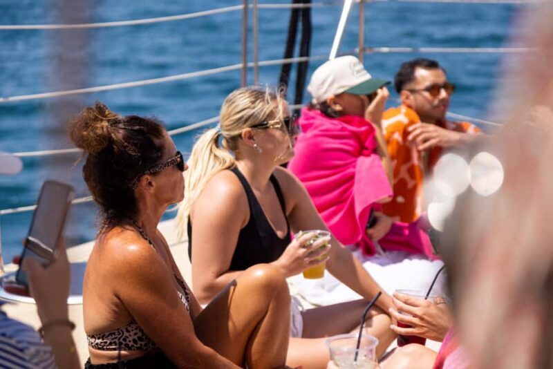 Lagos to Burgau: Algarve Catamaran Cruise with Lunch - FAQ