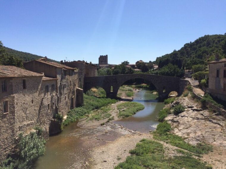 lagrasse-village-fontfroide-abbey-cathar-country