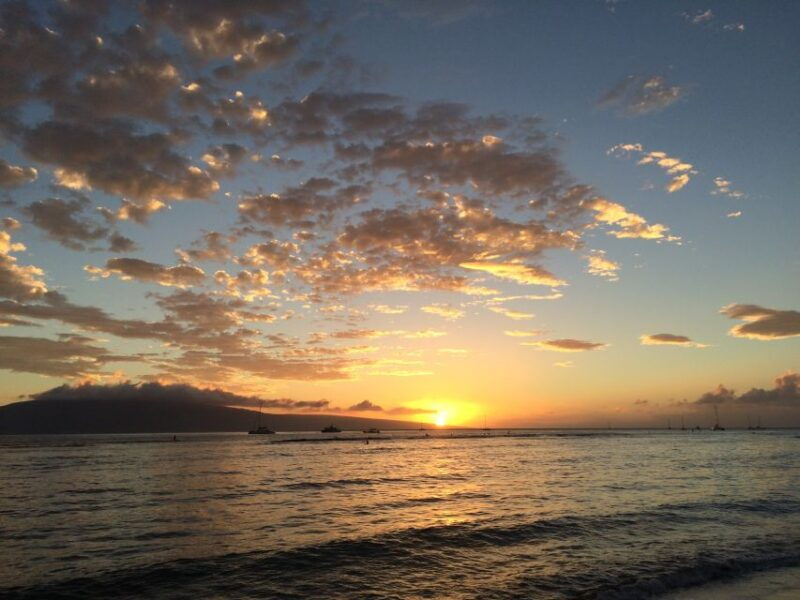 lahaina-private-sunset-sailing-trip-west-maui-mountains