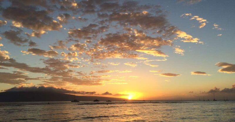 lahaina-private-sunset-sailing-trip-west-maui-mountains