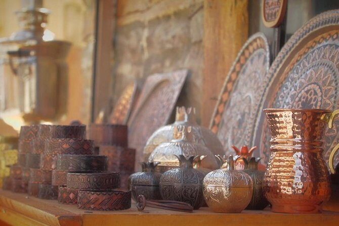 Lahij: the city of fourty handycrafts - Visiting Historic Sites: Mausoleums and Architectural Highlights