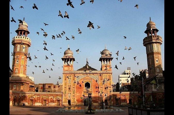 Lahore Full Day Sightseeing Tour - The Grand Finale: Wagah Border Ceremony