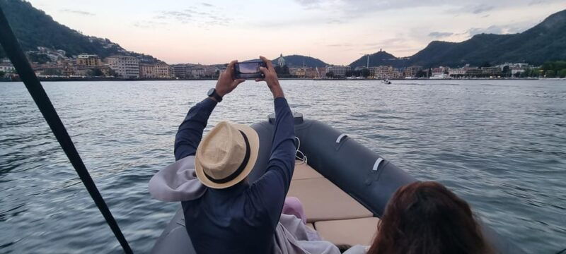 lake-como-aperitivo-cruise-with-prosecco-at-sunset