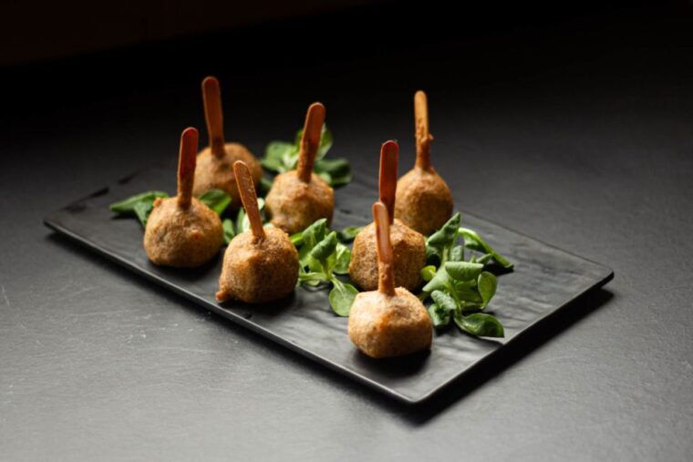 lake-como-cheese-factory-tour-and-tasting-in-valsassina