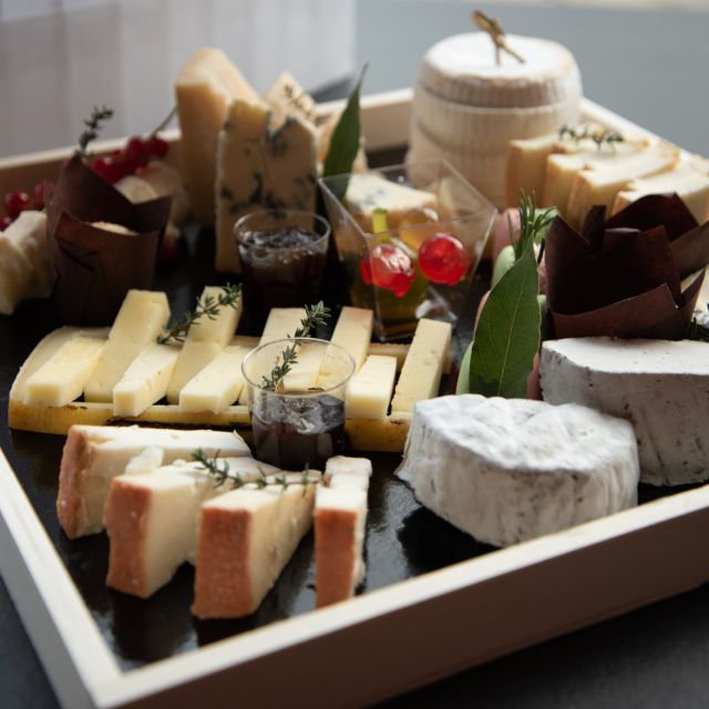 lake-como-cheese-tasting-in-valsassina-with-e-bike-tour