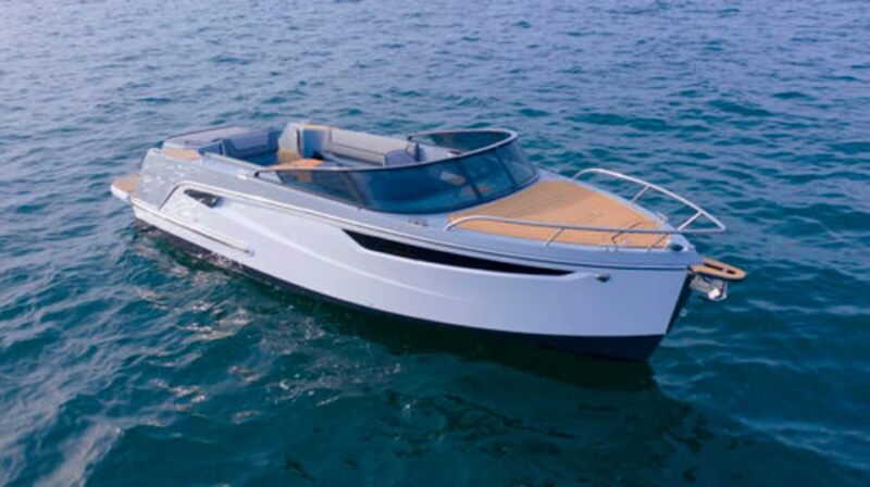 lake-como-private-boat-tour-with-wine