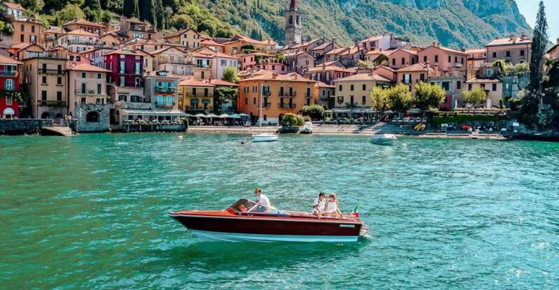 lake-como-private-wooden-speedboat-tour-11-people