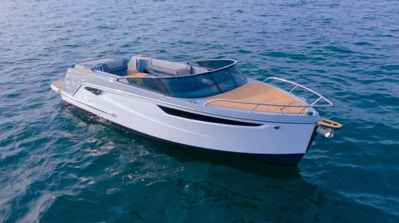 Lake Como: Shared Group or Private Boat Tour - The Experience in Detail