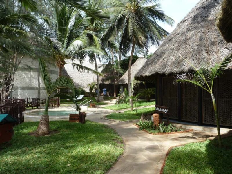 Lake Elementaita: Camp Bedouin with Activities and Meals - The Unique Setting of Lake Elementaita