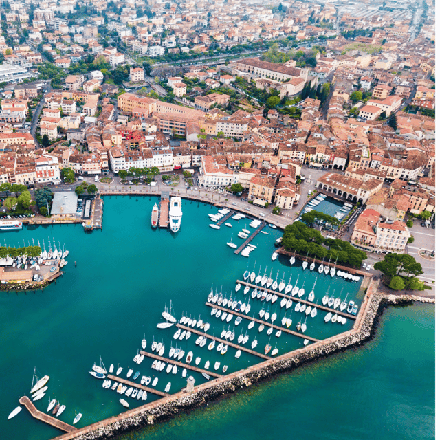lake-garda-between-sirmione-and-desenzano-del-garda